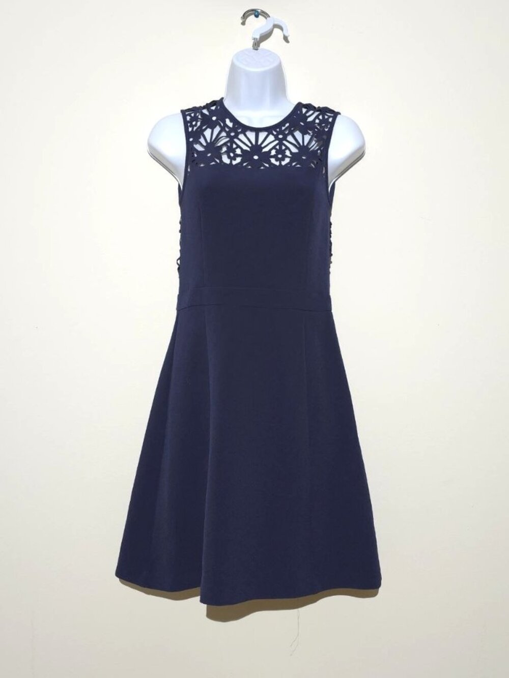 Michael Kors Laser Cut Out Dress 0 EUC Navy Blue Fit Flare A-Line Cocktail Mini